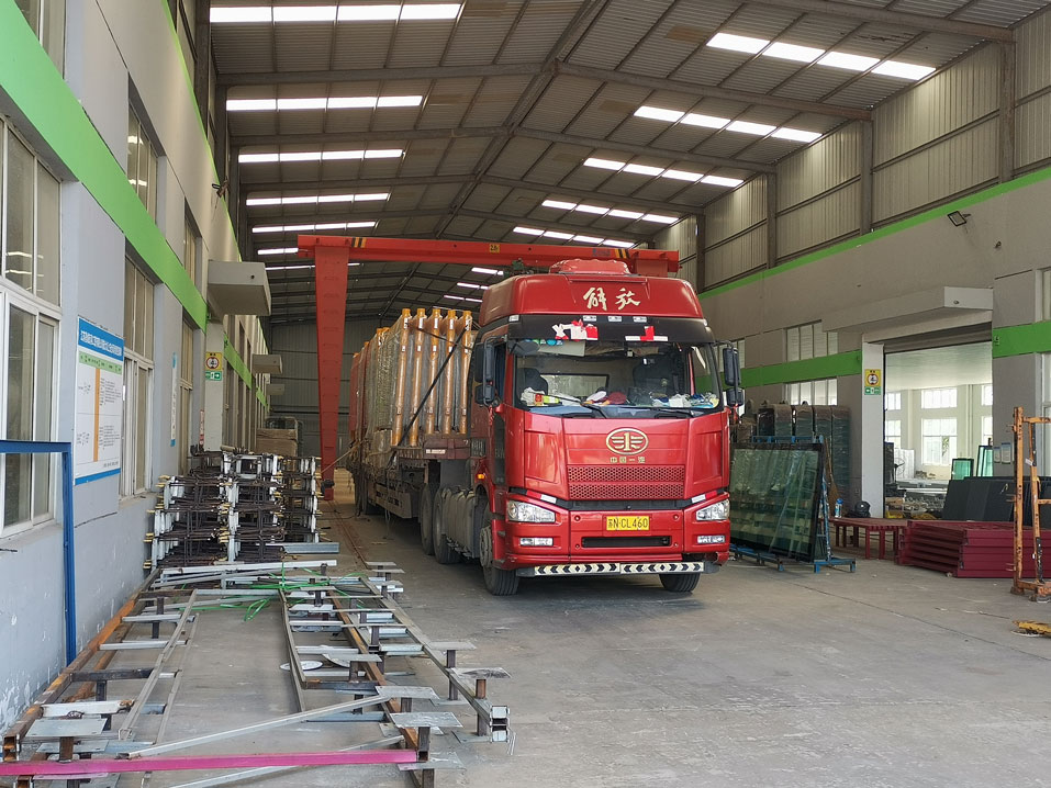 公交站臺(tái)發(fā)貨圖 公交站臺(tái)發(fā)貨圖