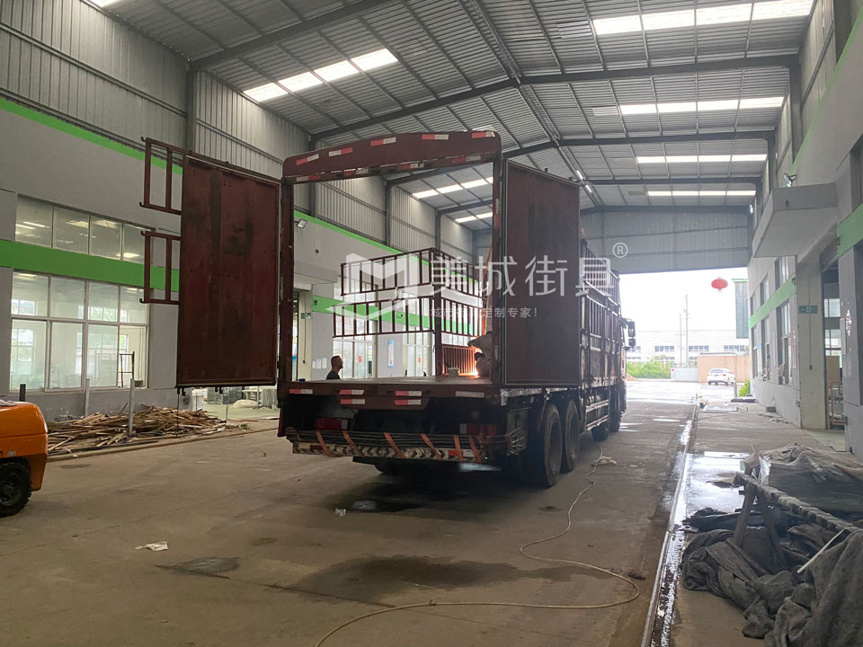 2022.8.30美城街具供應甘肅定西候車亭發貨記錄 2022.8.30美城街具供應甘肅定西候車亭發貨記錄